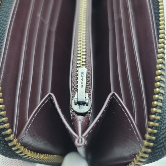 Coach Accordian Textured Leather Wallet - Picture 5 of 10